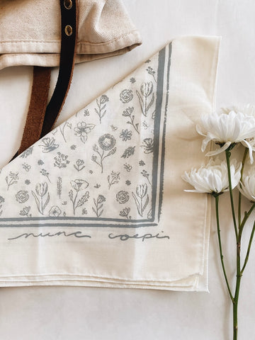 Nunc Coepi Bandana
